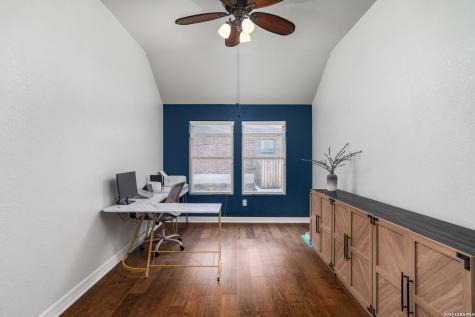 11331 Massive Mount Helotes TX 78023