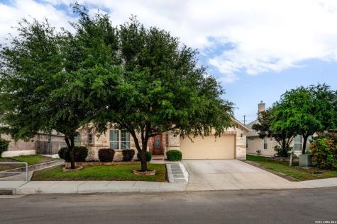 11331 Massive Mount Helotes TX 78023