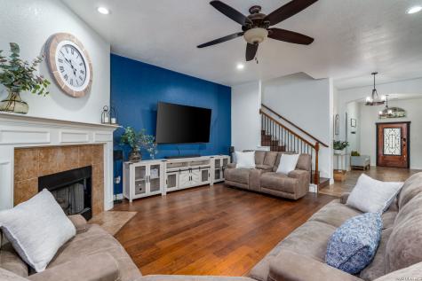 11331 Massive Mount Helotes TX 78023