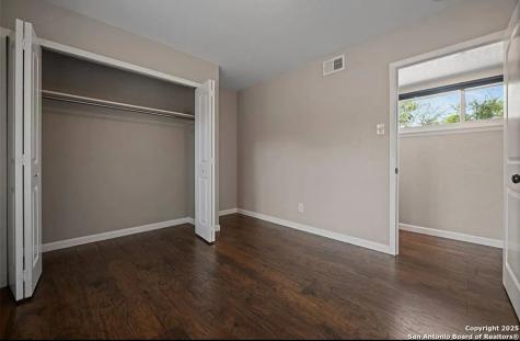 1802 Edgehill San Antonio TX 78209