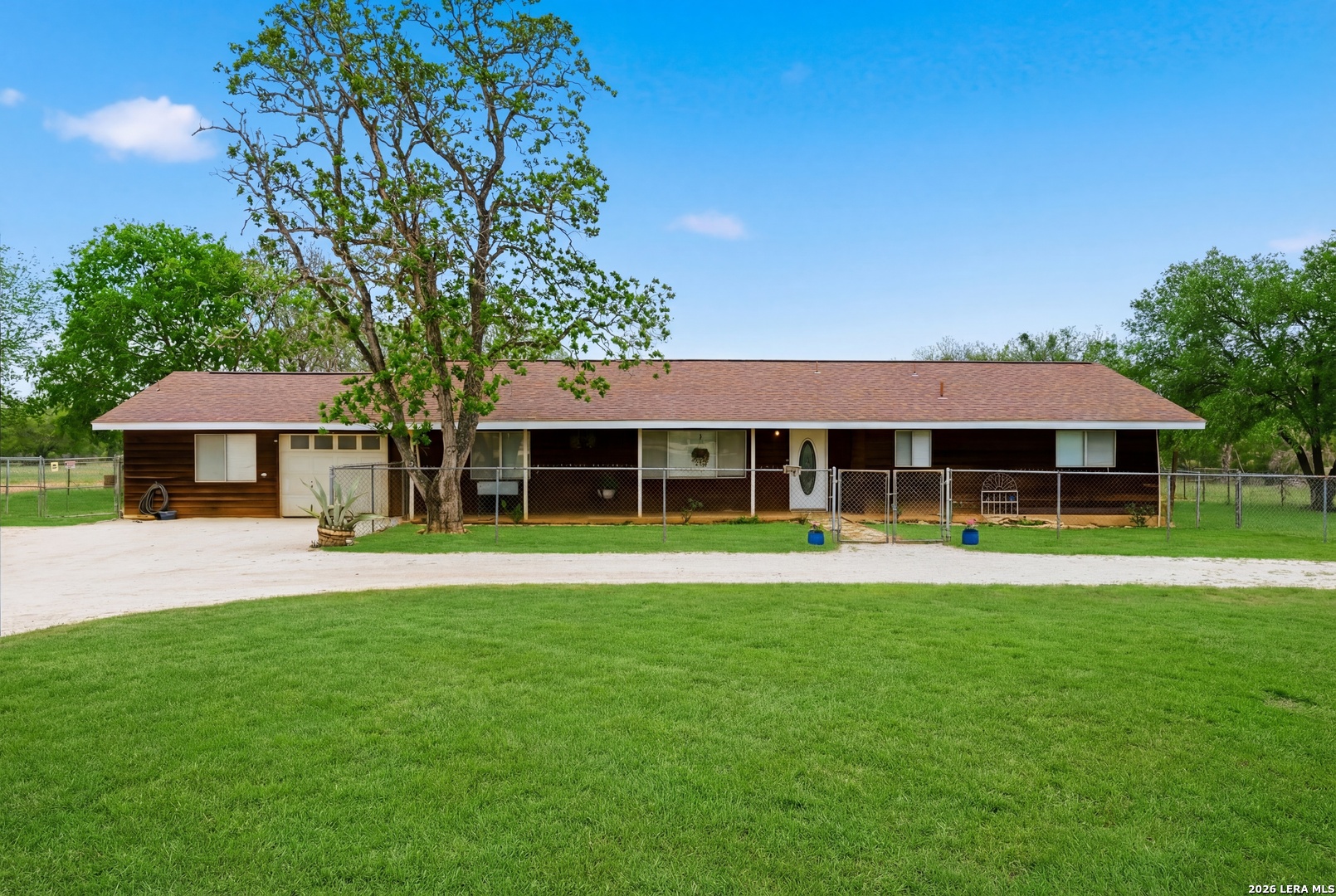 144 Oak Park Road Adkins TX 78101