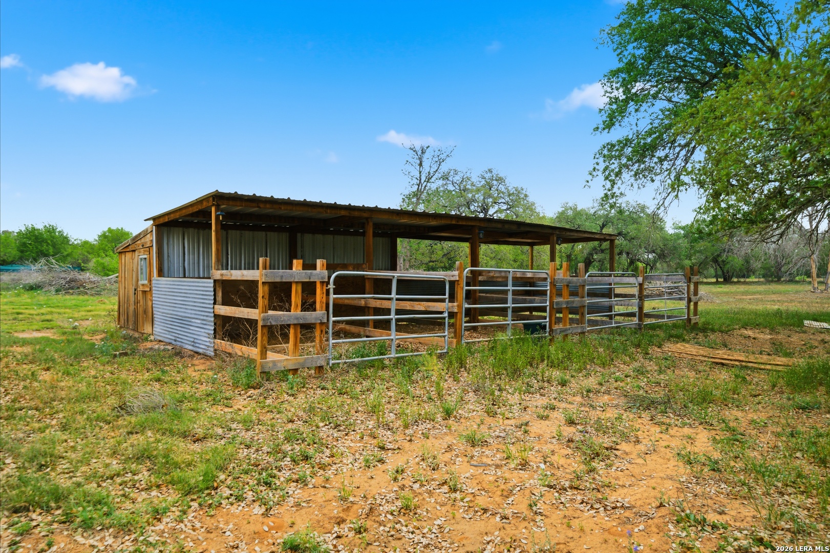 144 Oak Park Road Adkins TX 78101