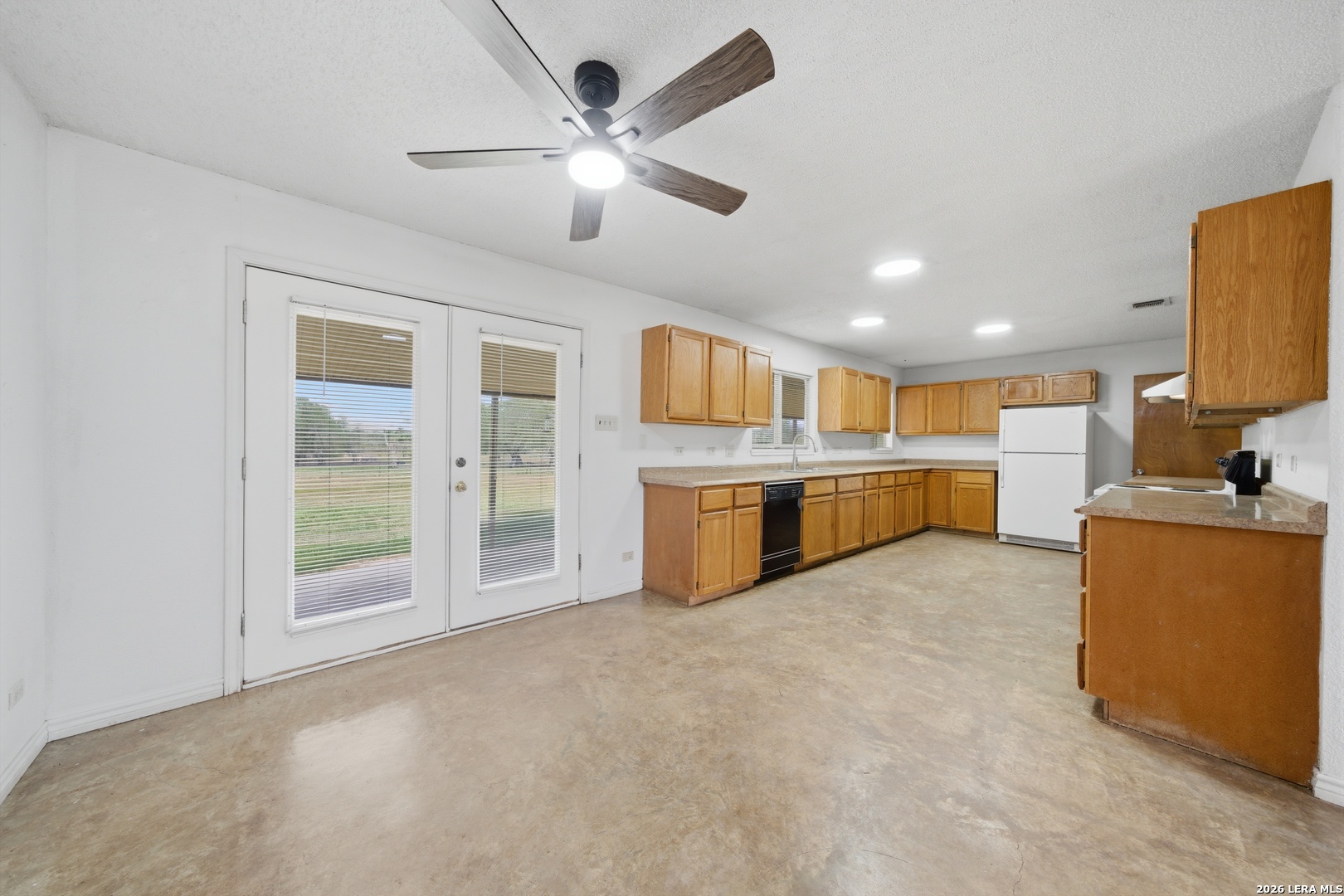 144 Oak Park Road Adkins TX 78101