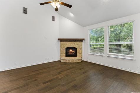 121 Cimarron Creek Boerne TX 78006