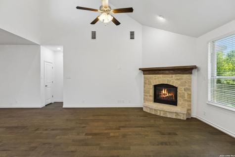 121 Cimarron Creek Boerne TX 78006