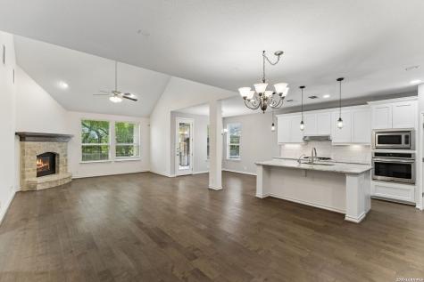 121 Cimarron Creek Boerne TX 78006