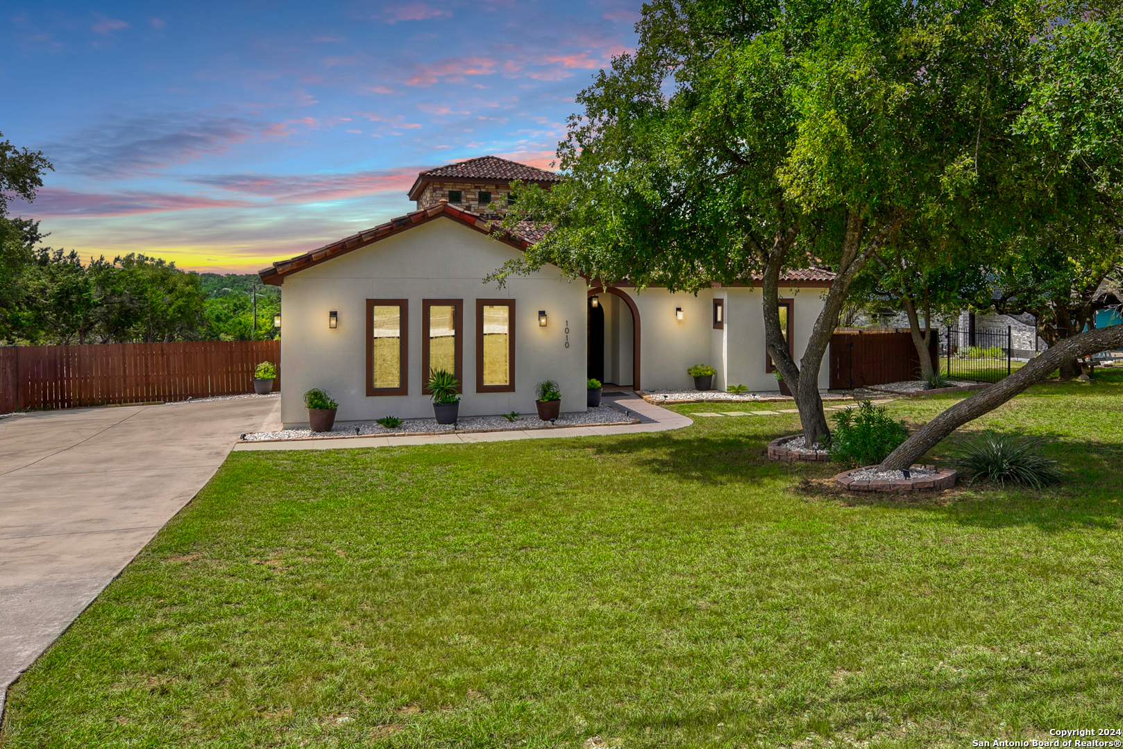 1010 Midnight Drive San Antonio TX 78260