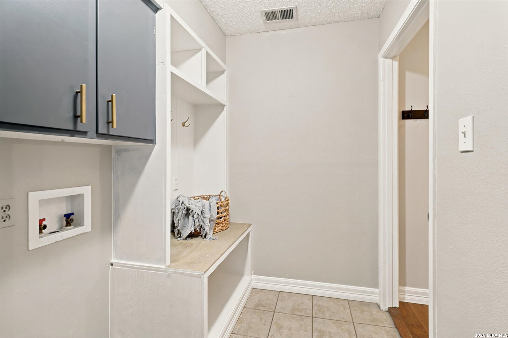2307 High Ledge San Antonio TX 78232