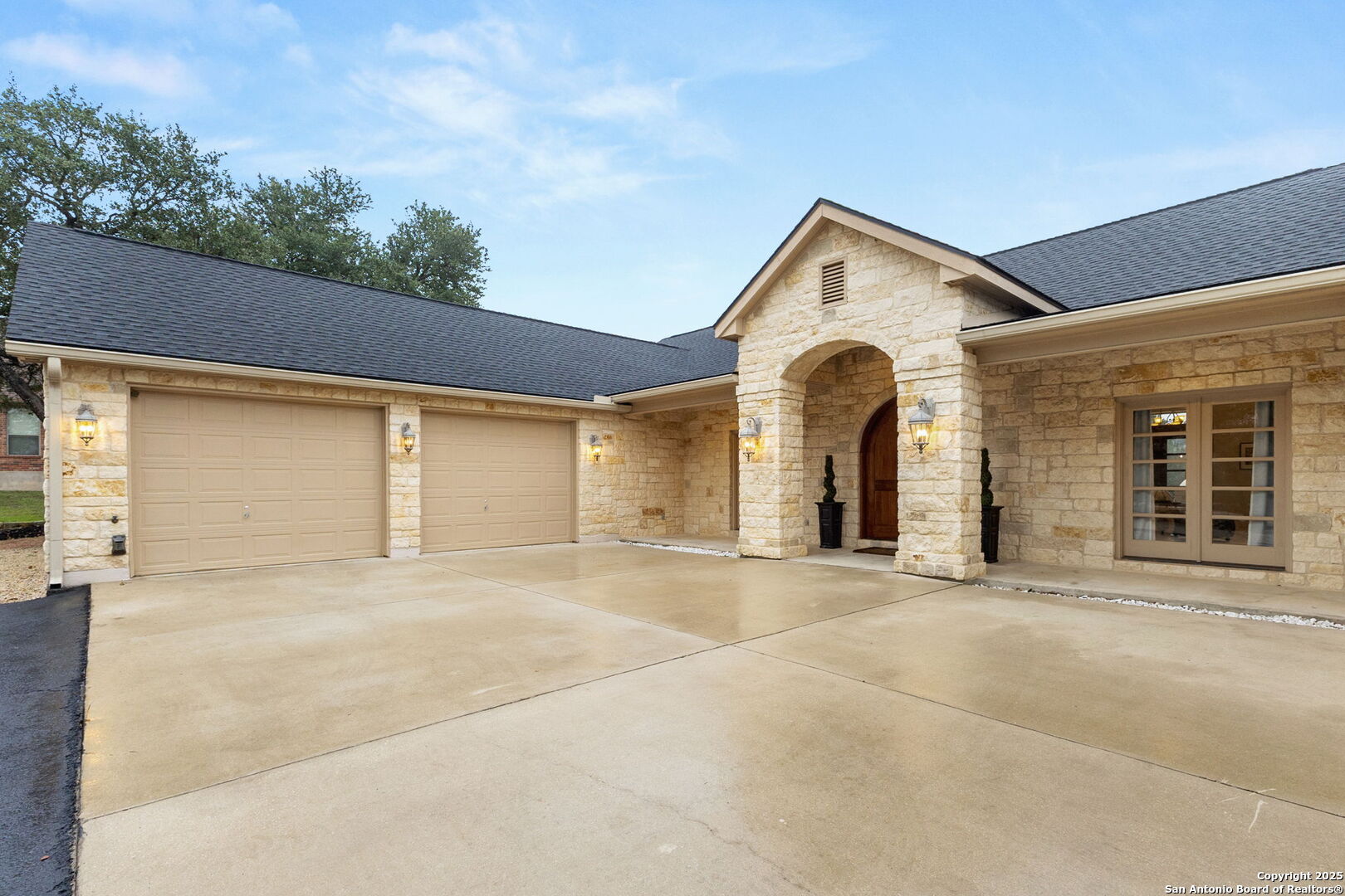 372 Shady Hollow New Braunfels TX 78132