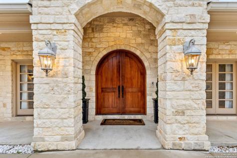 372 Shady Hollow New Braunfels TX 78132