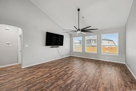 645 Amber Creek Cibolo TX 78108