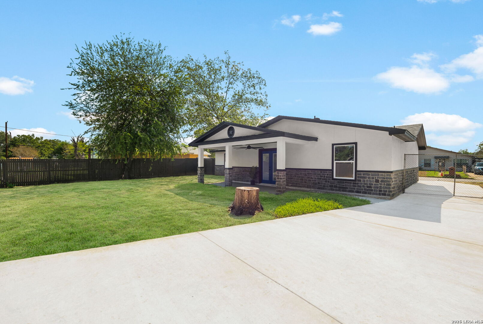 323 Pinehurst Boulevard San Antonio TX 78221