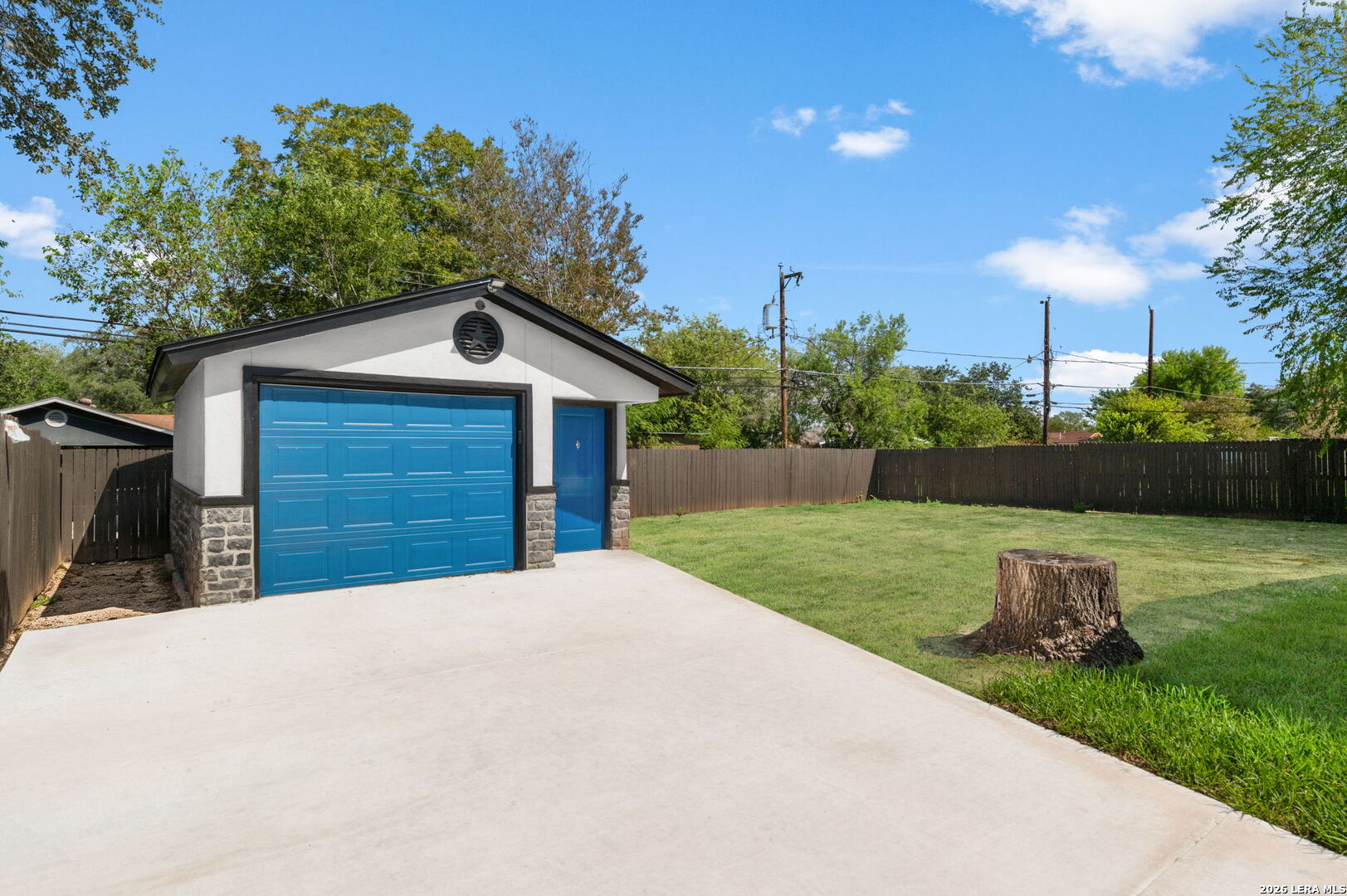 323 Pinehurst Boulevard San Antonio TX 78221