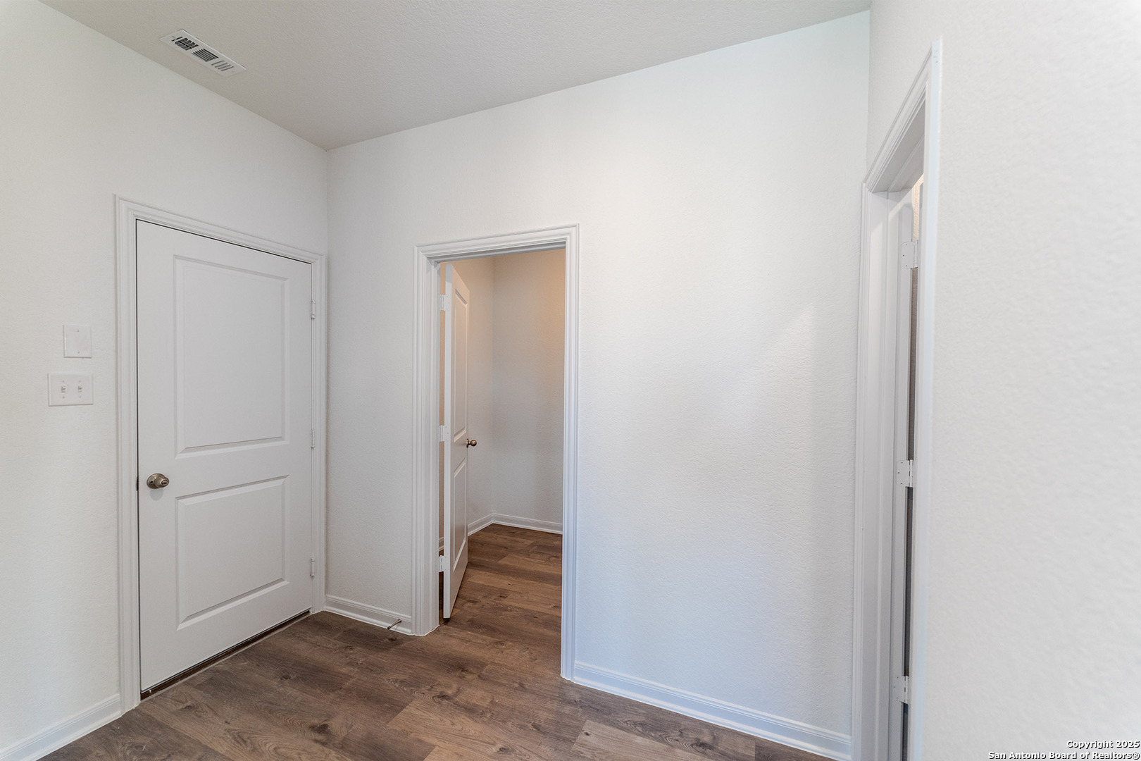 11114 Hollinger Circle Converse TX 78109