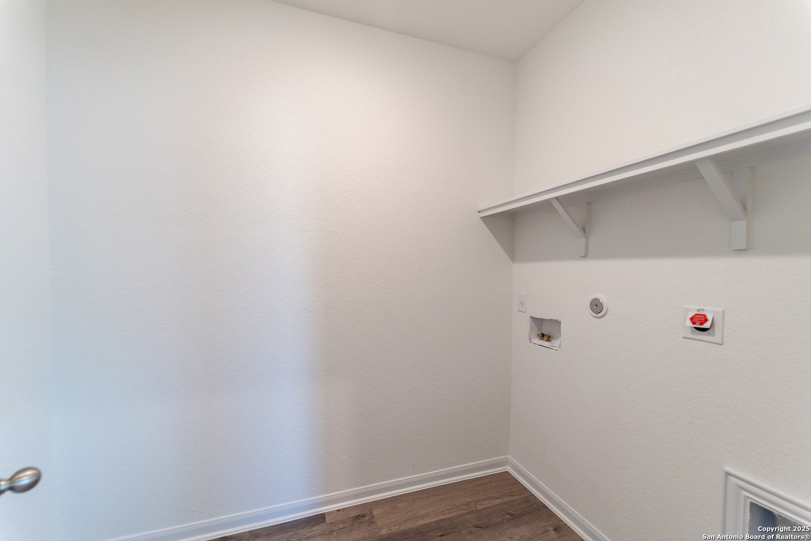 11114 Hollinger Circle Converse TX 78109