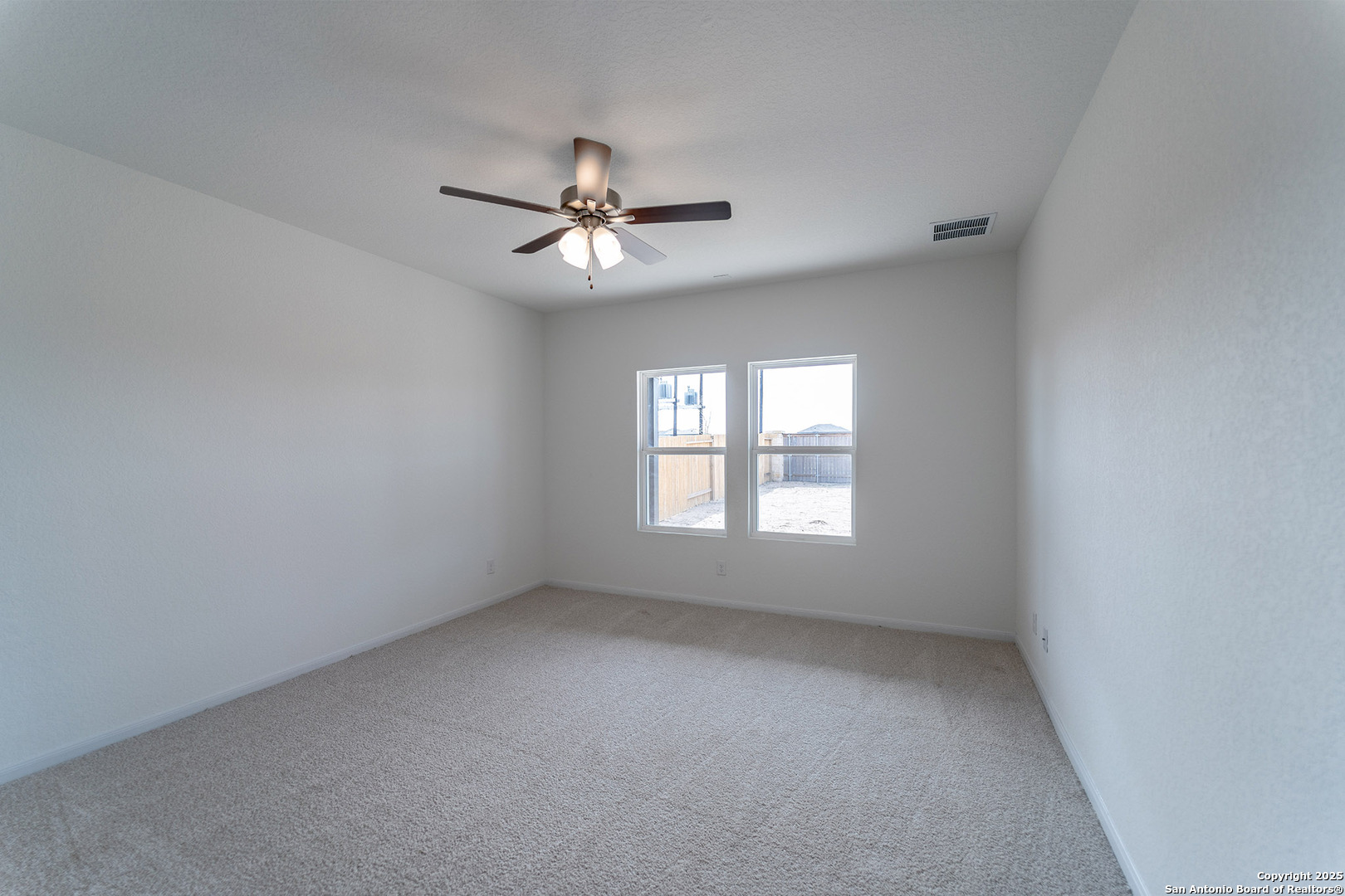 11114 Hollinger Circle Converse TX 78109