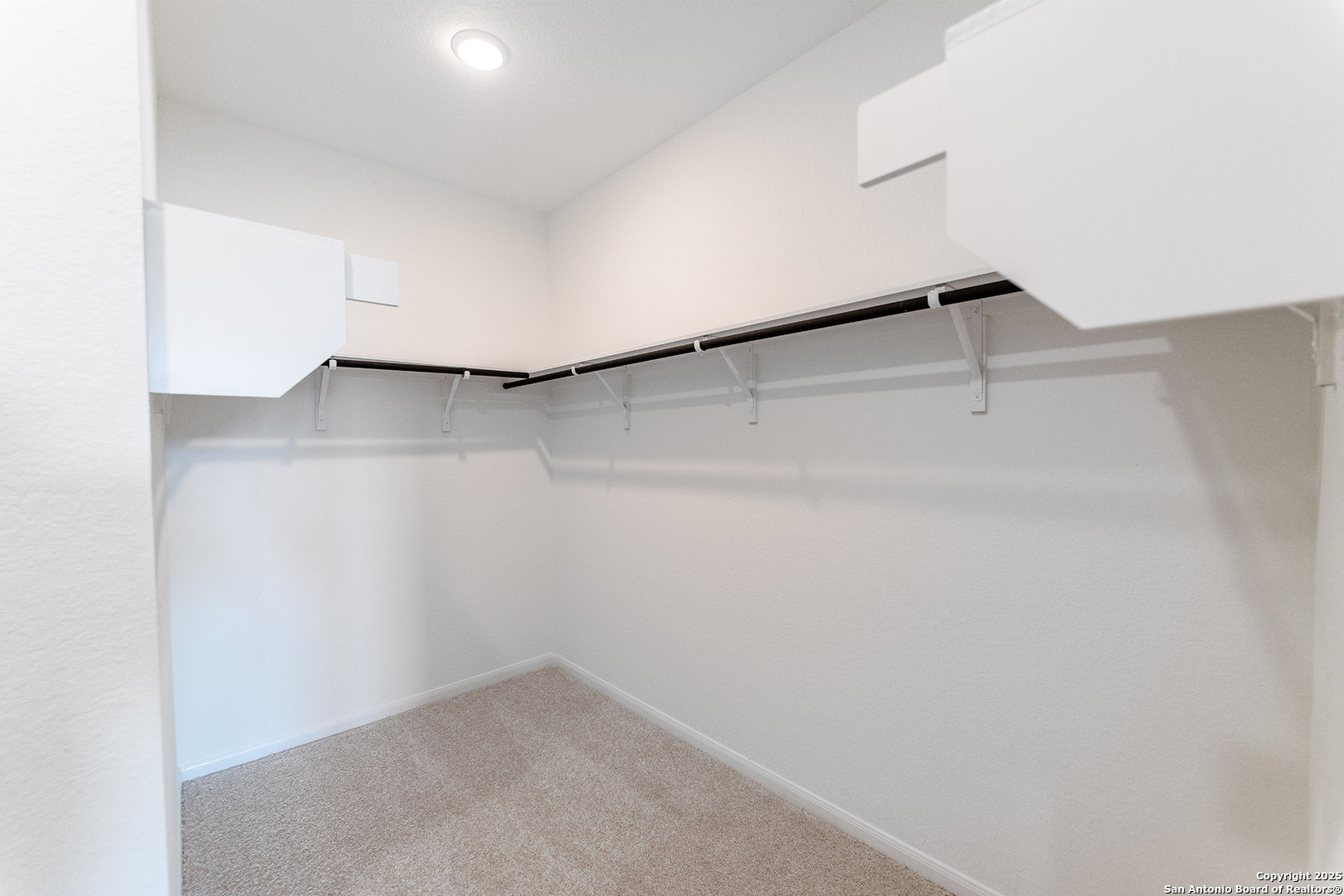 11114 Hollinger Circle Converse TX 78109