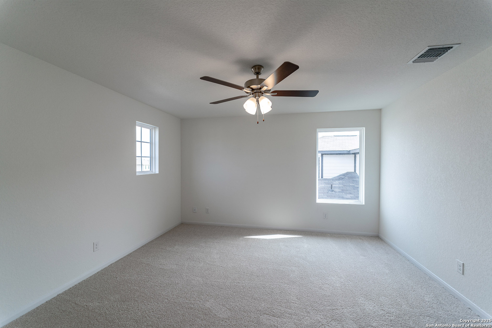 11114 Hollinger Circle Converse TX 78109