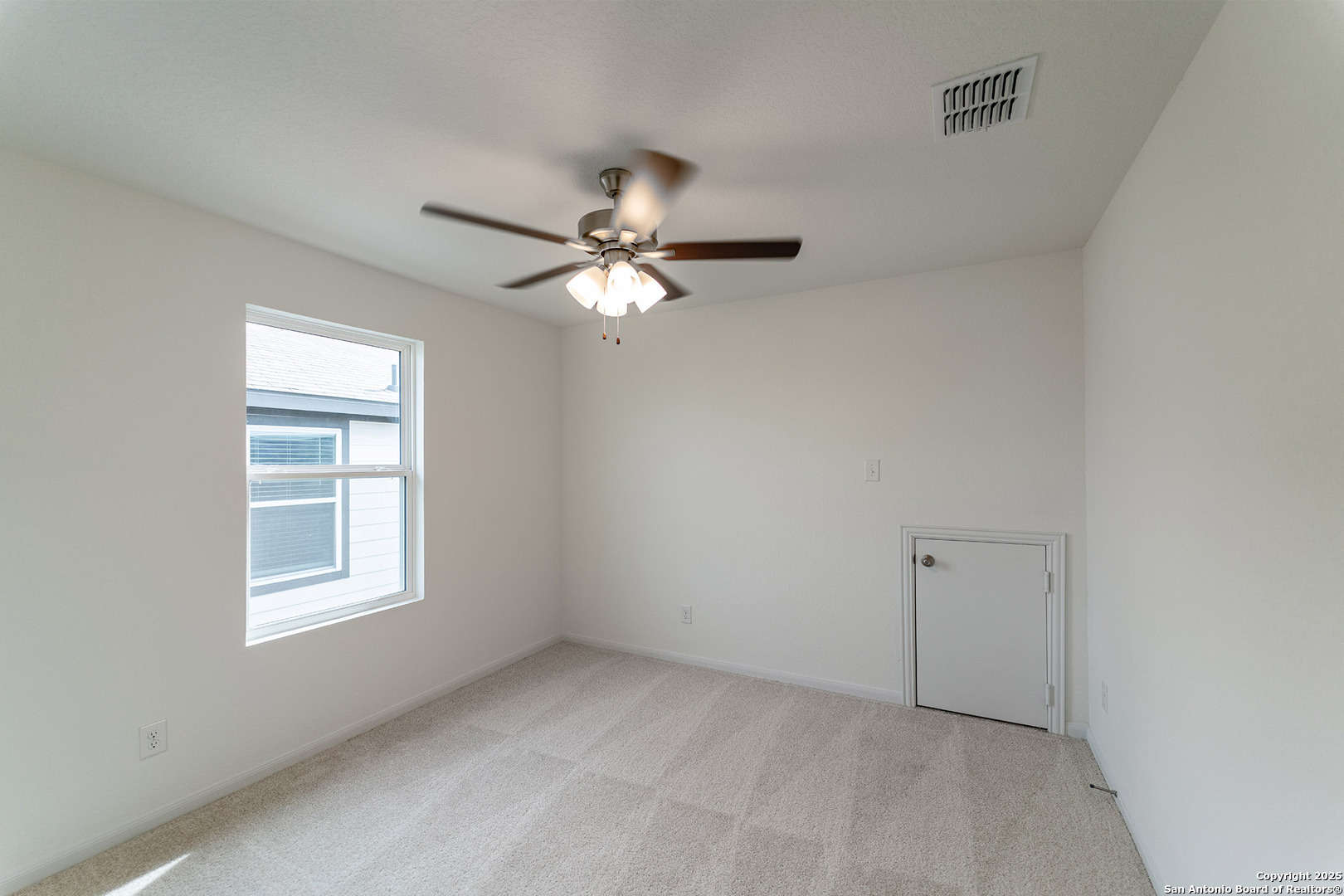11114 Hollinger Circle Converse TX 78109