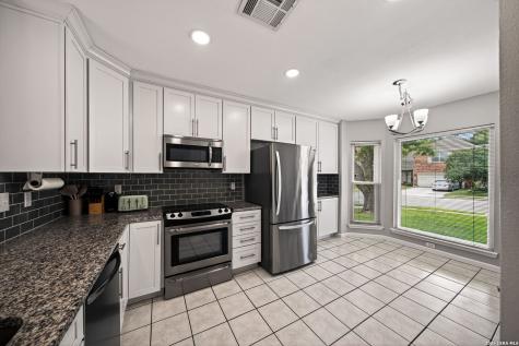 2532 Grove Park Schertz TX 78154
