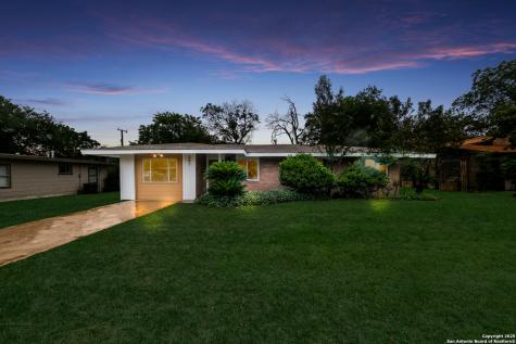 241 Weathercock Lane Windcrest TX 78239
