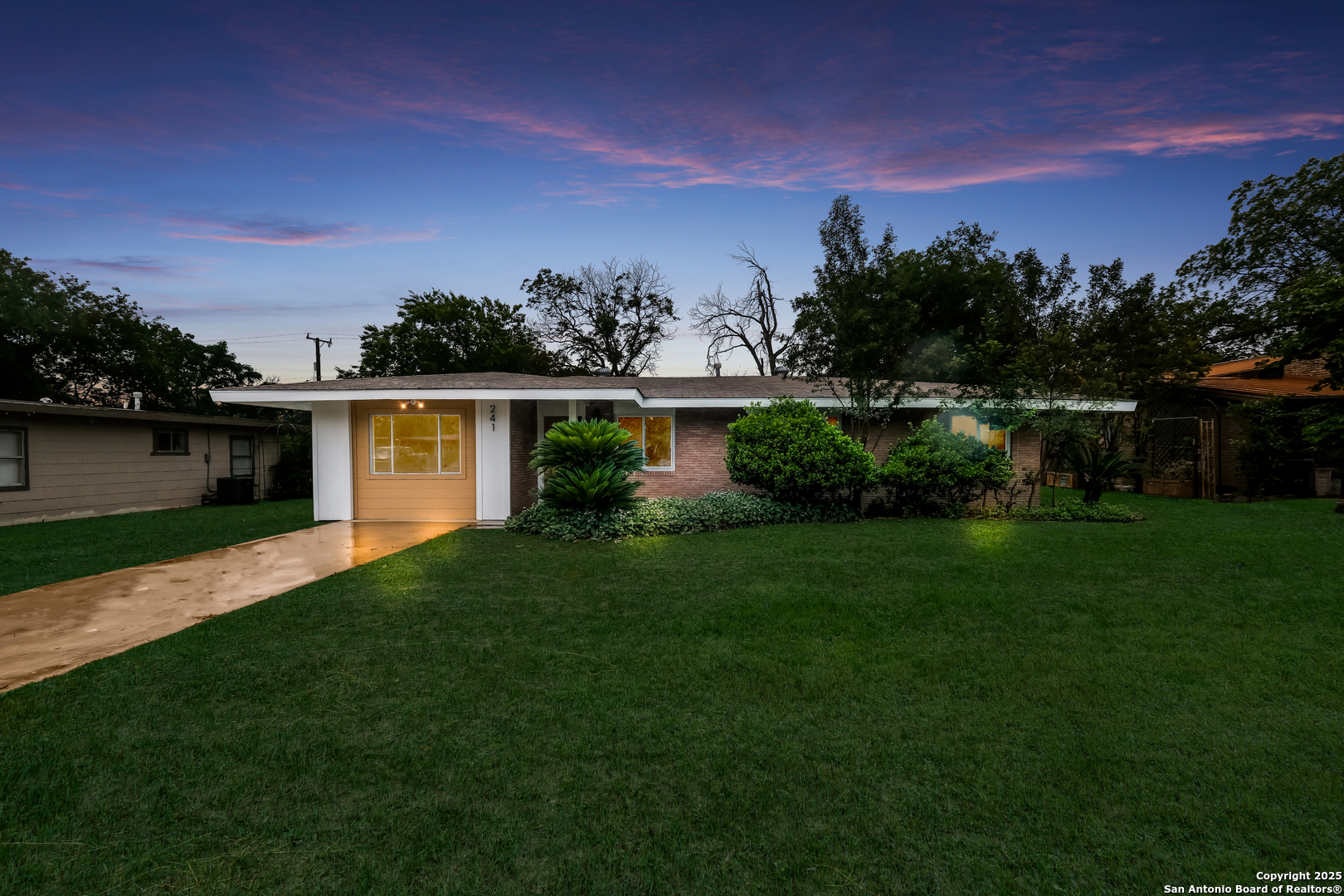 241 Weathercock Lane Windcrest TX 78239