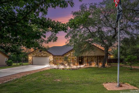 827 Settlers Lane Bandera TX 78003