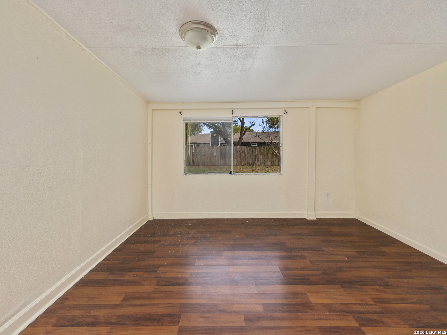 7643 Glen Mont San Antonio TX 78239