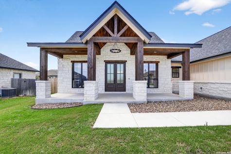 721 N Dickson Poth TX 78147