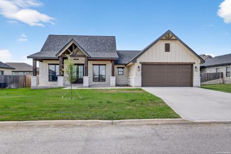 721 N Dickson Poth TX 78147