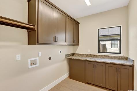 721 N Dickson Poth TX 78147