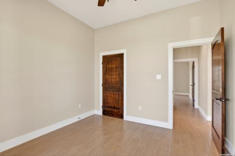 721 N Dickson Poth TX 78147