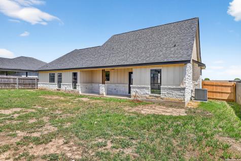721 N Dickson Poth TX 78147