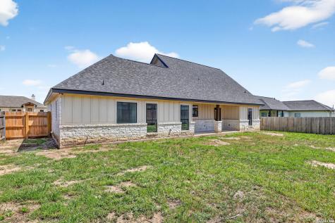 721 N Dickson Poth TX 78147