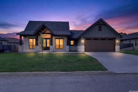 721 N Dickson Poth TX 78147