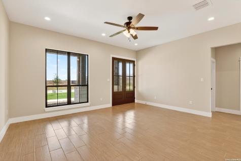 721 N Dickson Poth TX 78147
