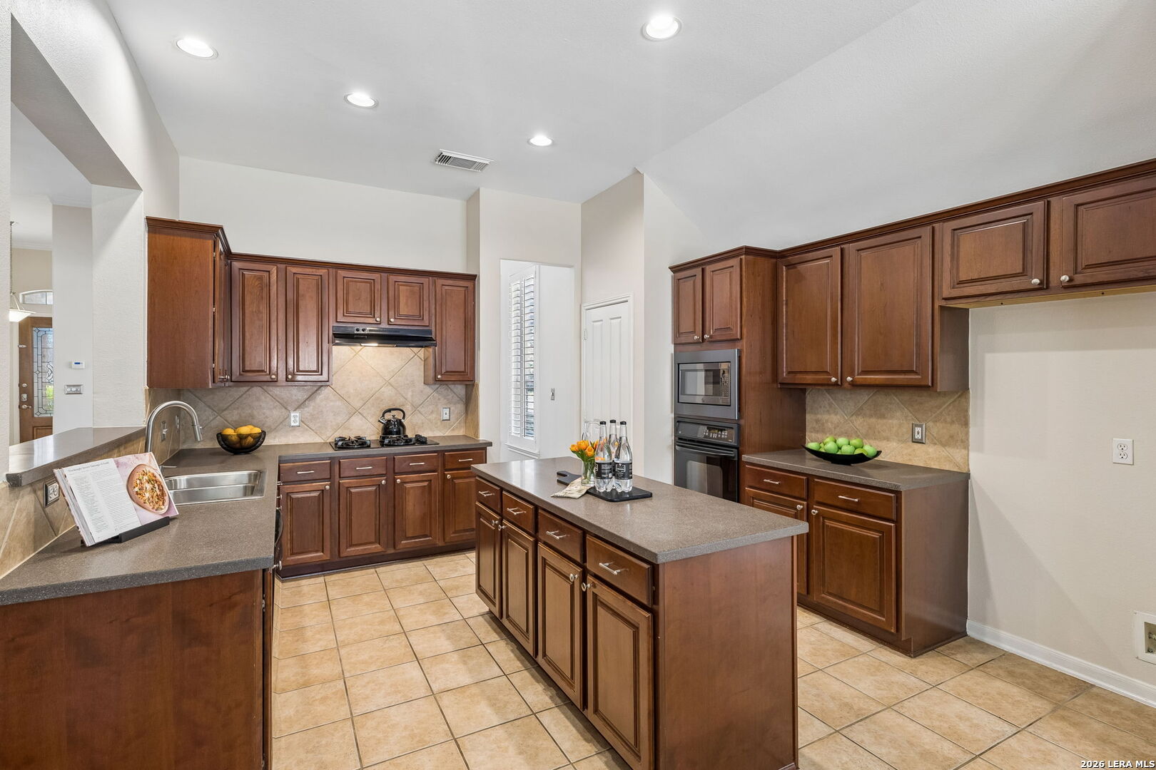 25003 Woodmont San Antonio TX 78260