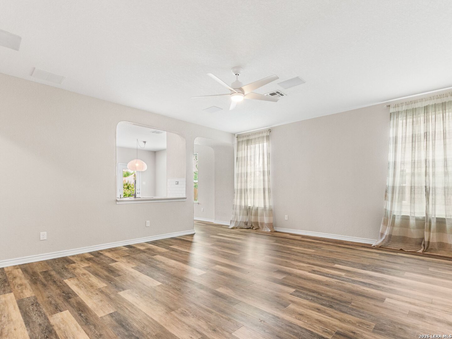 3358 Uresti Fields Converse TX 78109