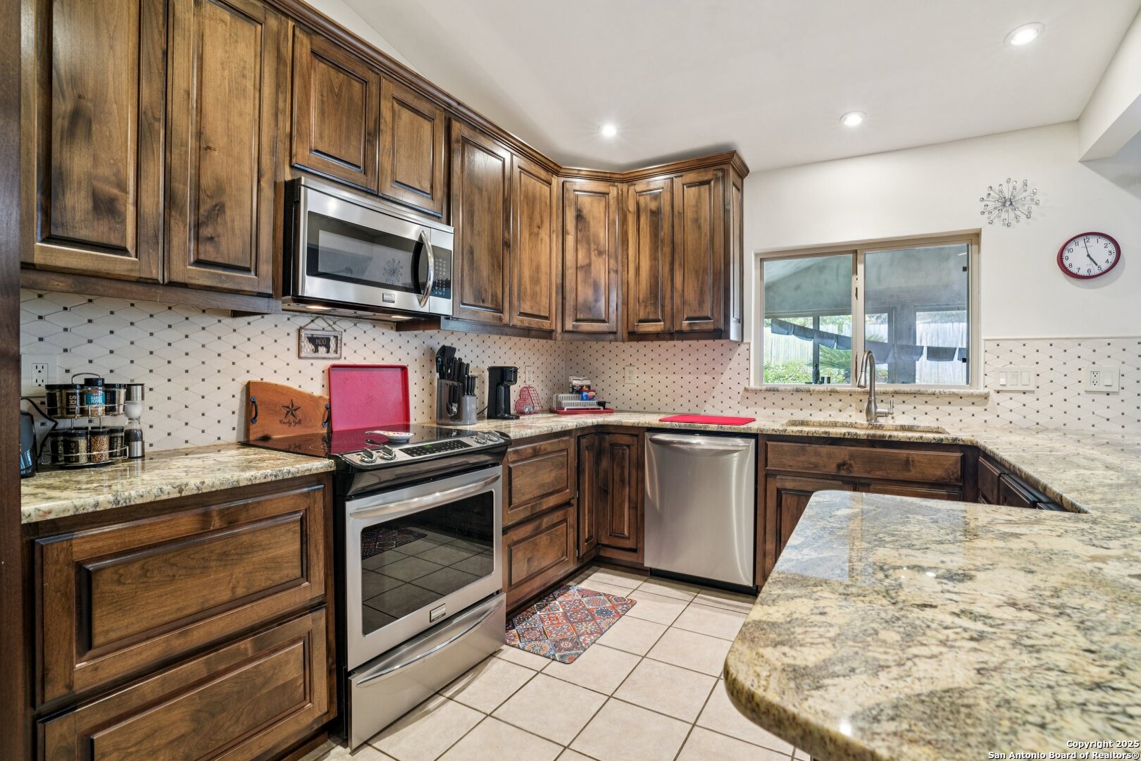 5323 Cerro Vista San Antonio TX 78233