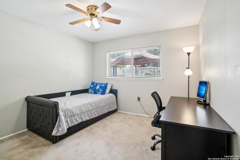 5323 Cerro Vista San Antonio TX 78233