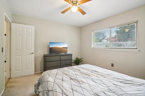 5323 Cerro Vista San Antonio TX 78233