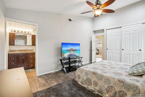 5323 Cerro Vista San Antonio TX 78233