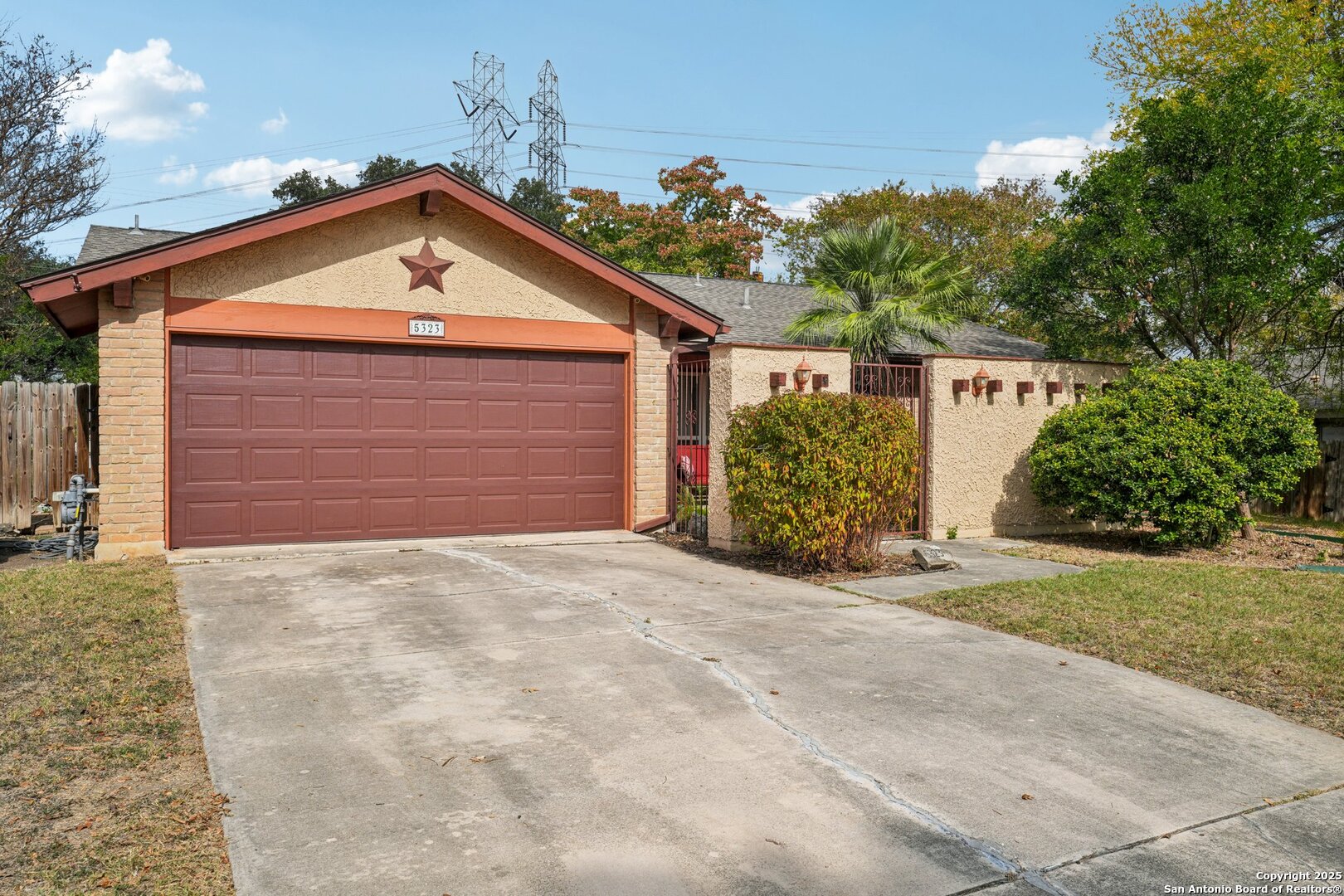 5323 Cerro Vista San Antonio TX 78233