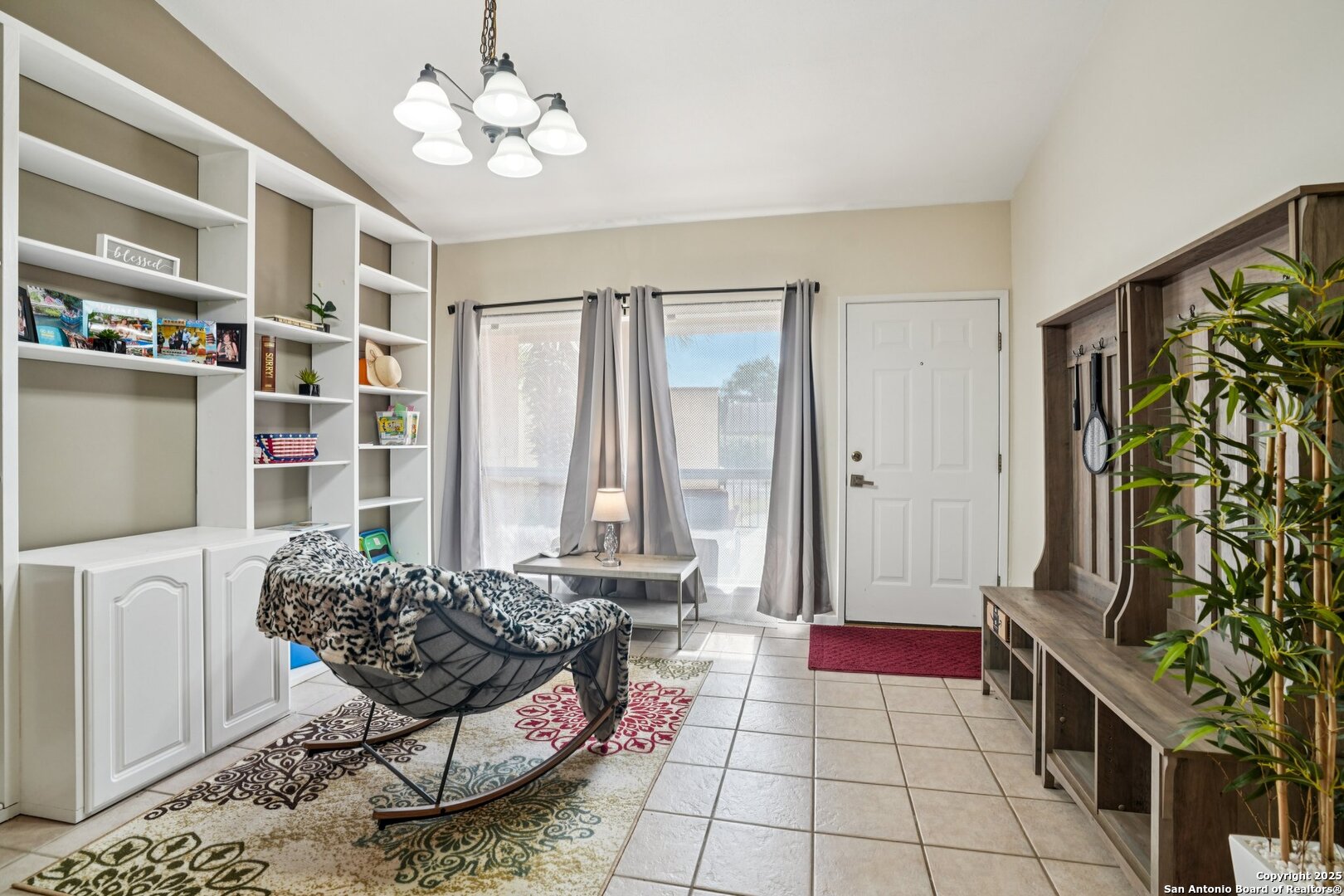 5323 Cerro Vista San Antonio TX 78233