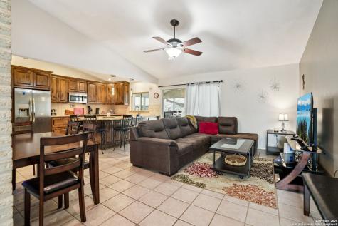 5323 Cerro Vista San Antonio TX 78233