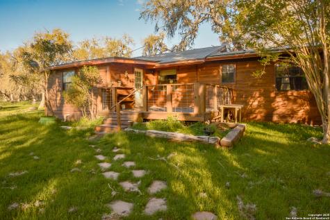 695 South Thunder Creek Road Utopia TX 78884
