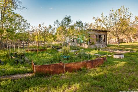 695 South Thunder Creek Road Utopia TX 78884