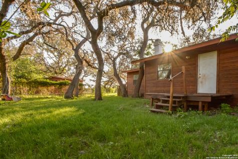 695 South Thunder Creek Road Utopia TX 78884
