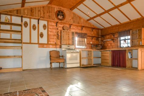 695 South Thunder Creek Road Utopia TX 78884