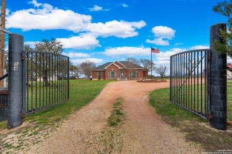 54 Spring Valley Trail Harper TX 78631